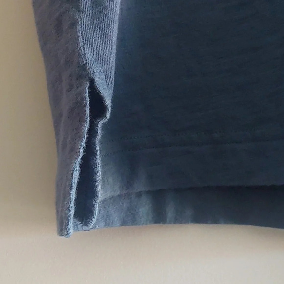 Victoria's Secret PINK Cropped pocket T-shirt Large Blue embroidery - Picture 4 of 5